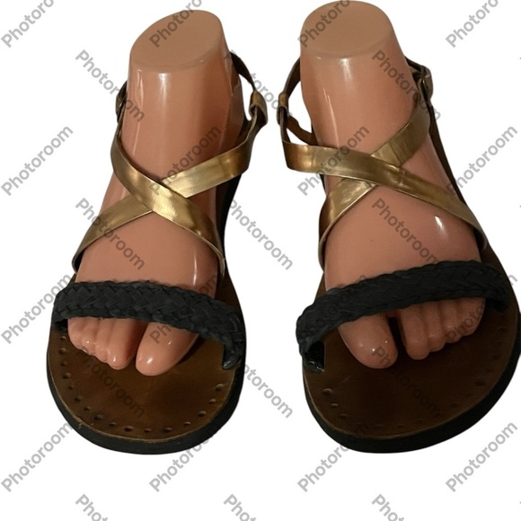 Ugg Jordyne Rose Gold Sandals Sz 9 - Picture 1 of 11